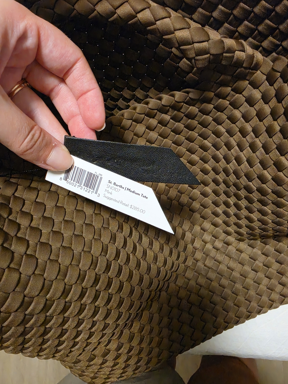 NWT Naghedi Medium Woven Tote - Picture 4 of 9